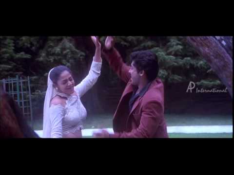 Poovellam Kettuppar Movie Songs | Chudidhar Aninthu Video Song | Surya Hits Songs