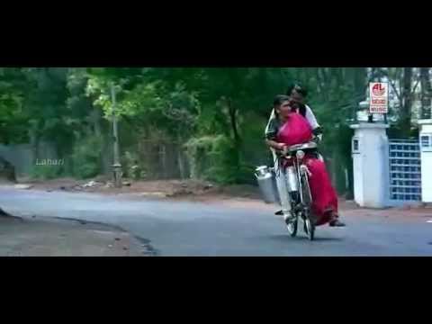 Rekkai Katti Parakudhu Video Song | Annamalai Tamil Movie Songs
