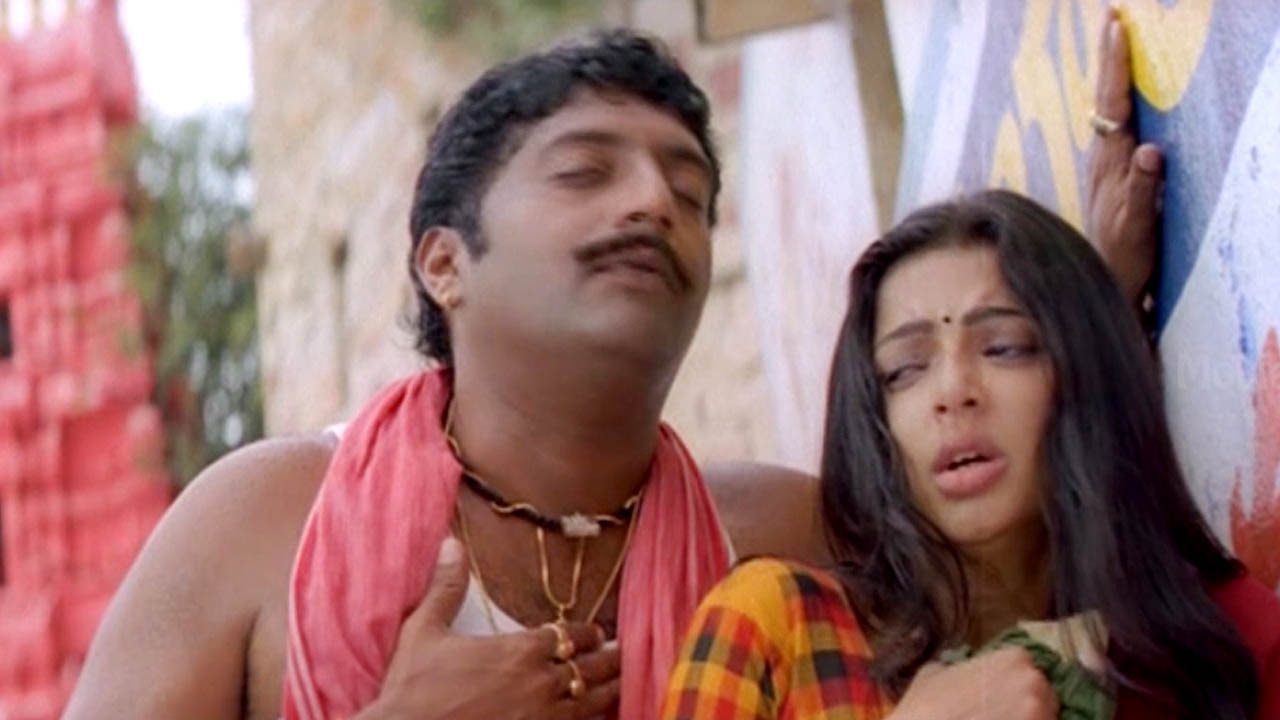 Okkadu Telugu Movie Scenes | Bhumika Caught By Prakash Raj While Escaping Emotional Scene