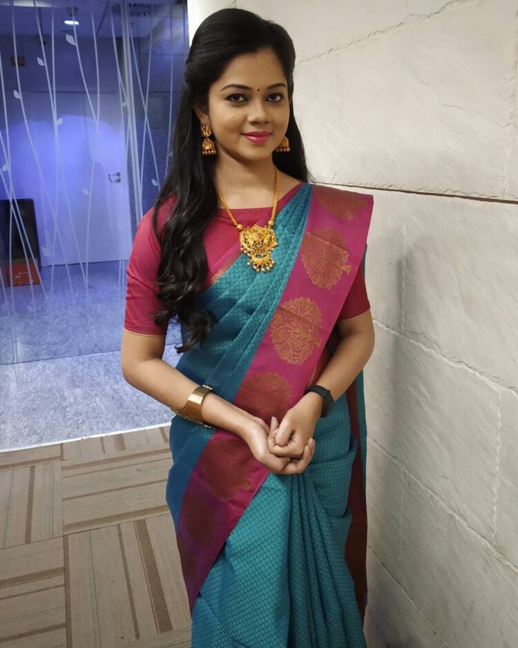 60+ Anitha Sampath (News Reader) Images HD | Sun TV Anchor Photos ...