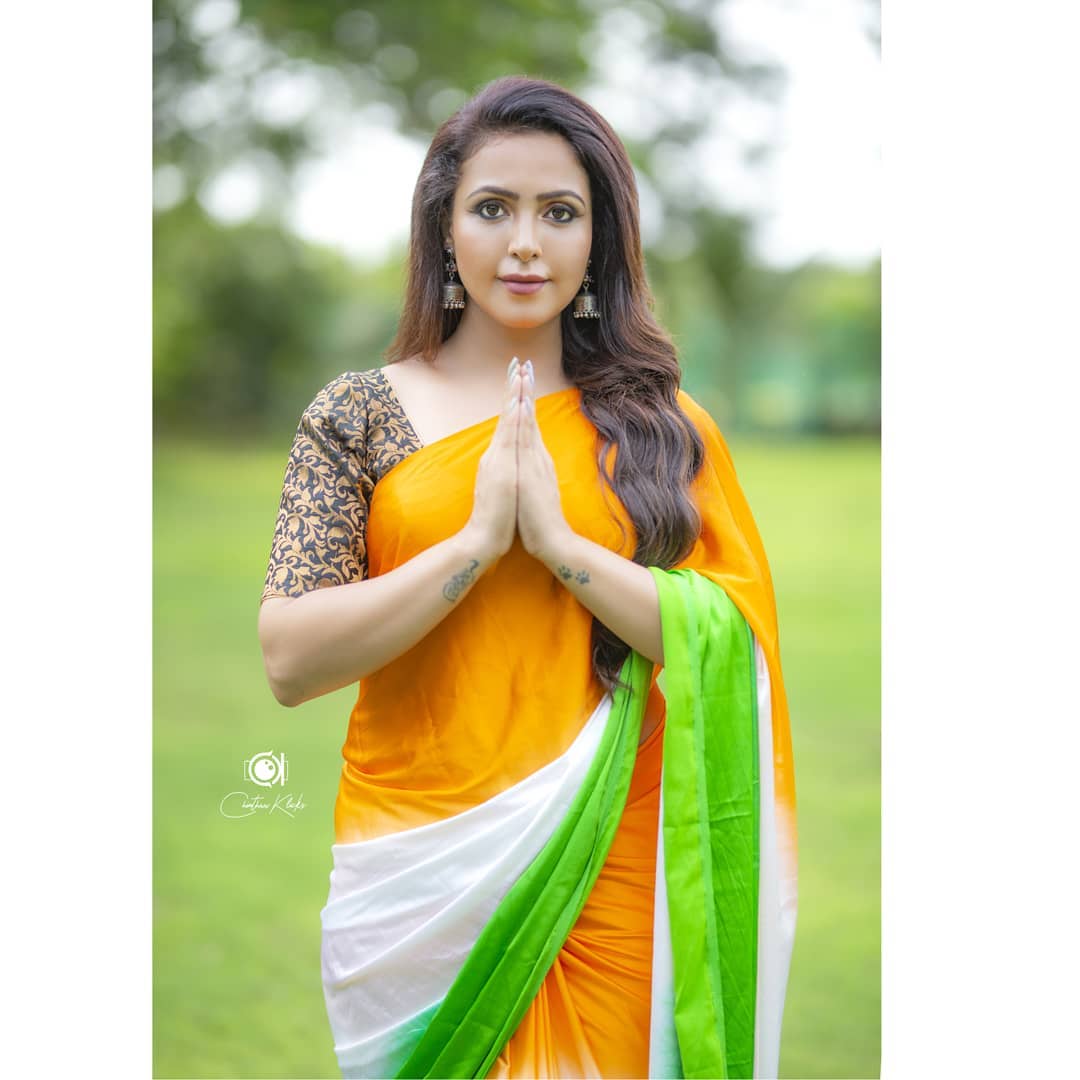 Actress Nandini Rai Latest Photos (10)