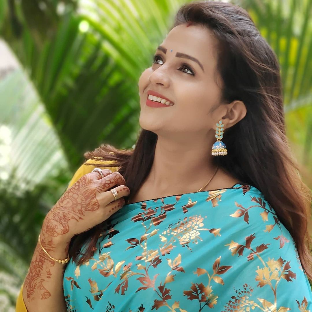Poove Poochudava Serial Actress Krithika Laddu Latest Photos (18)
