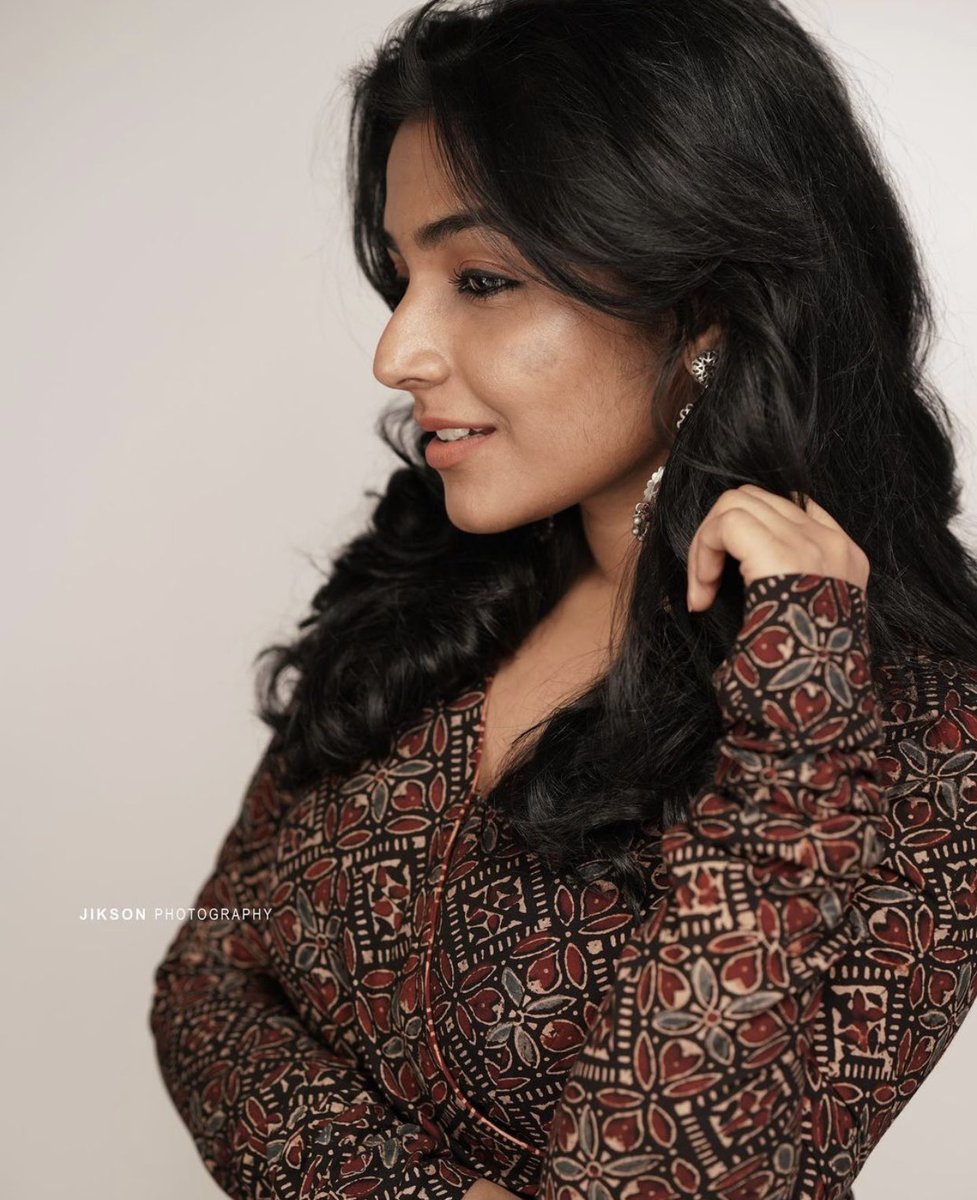 Rajisha-Vijayan-Karnan-actress-69239