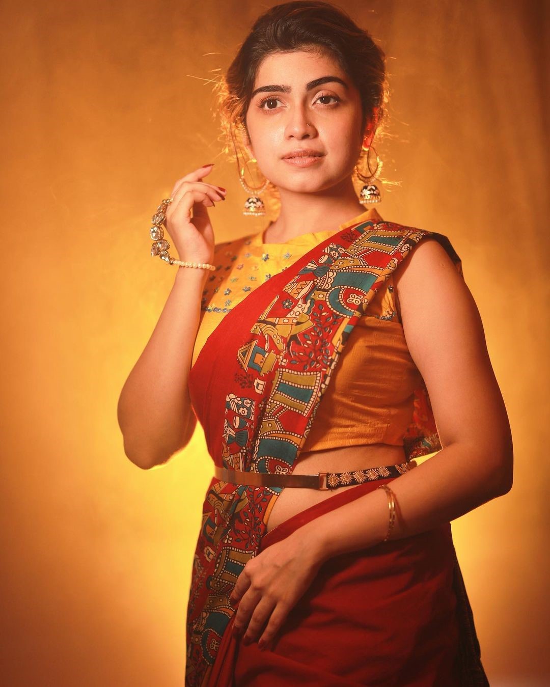 Actress Manasa Radhakrishnan Saree Photos (10)