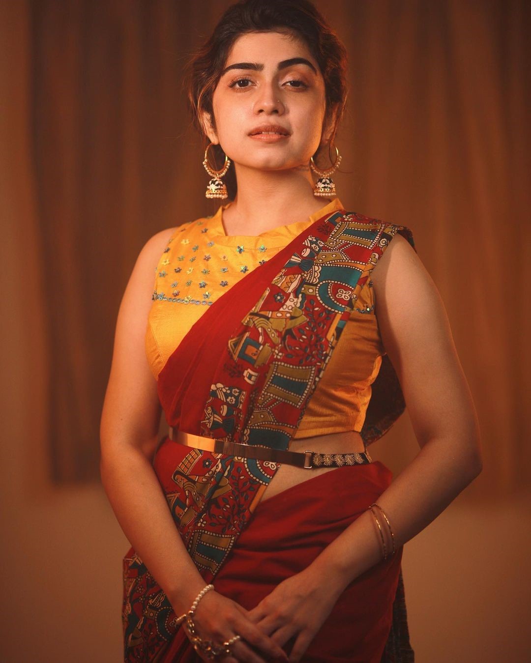 Actress Manasa Radhakrishnan Saree Photos (9)