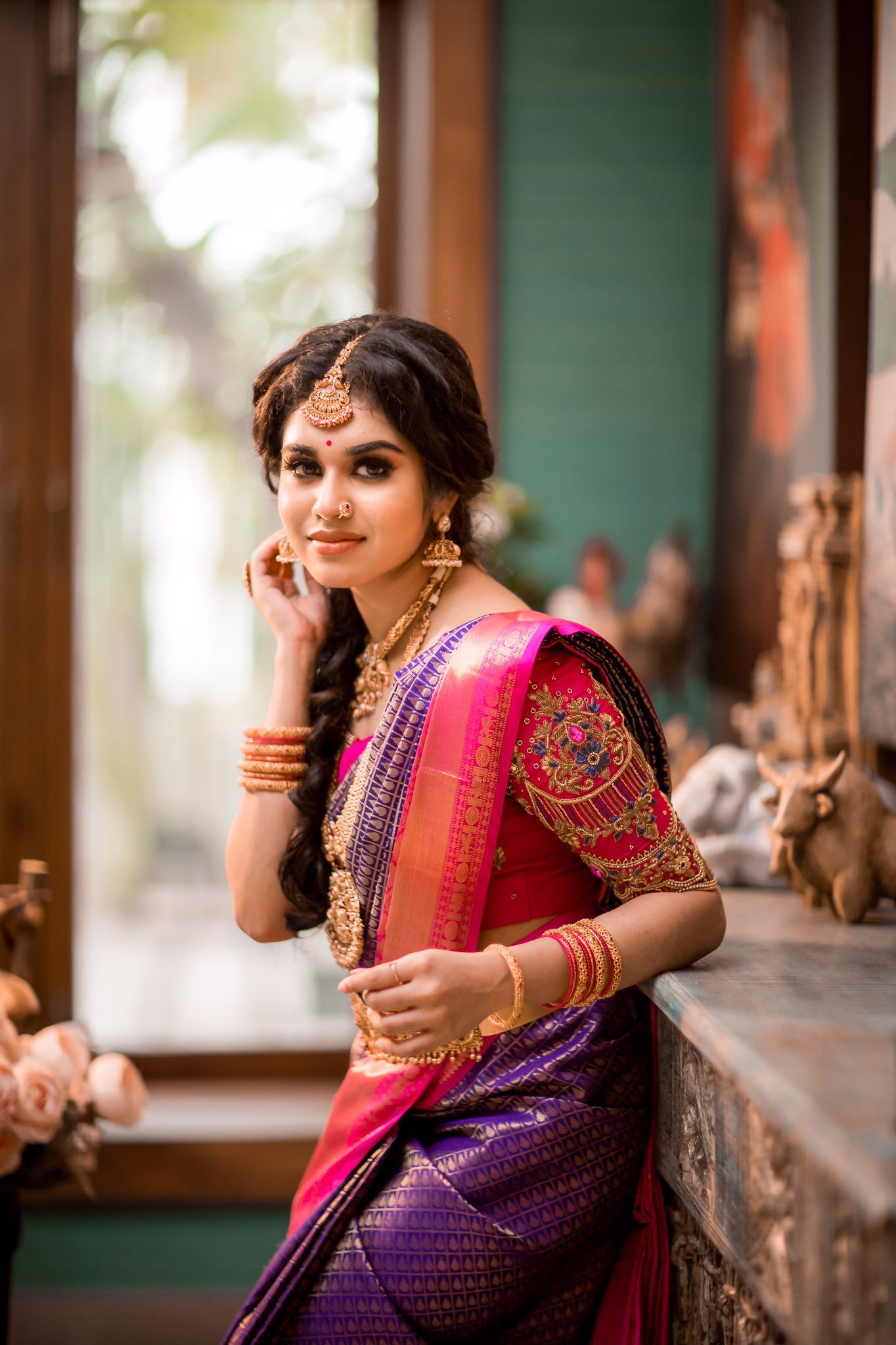 Actress Meenakshi Govindarajan Saree Photos (7)