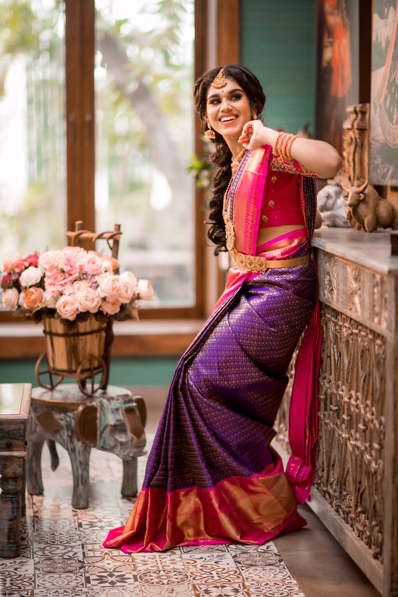 Actress Meenakshi Govindarajan Saree Photos (8)