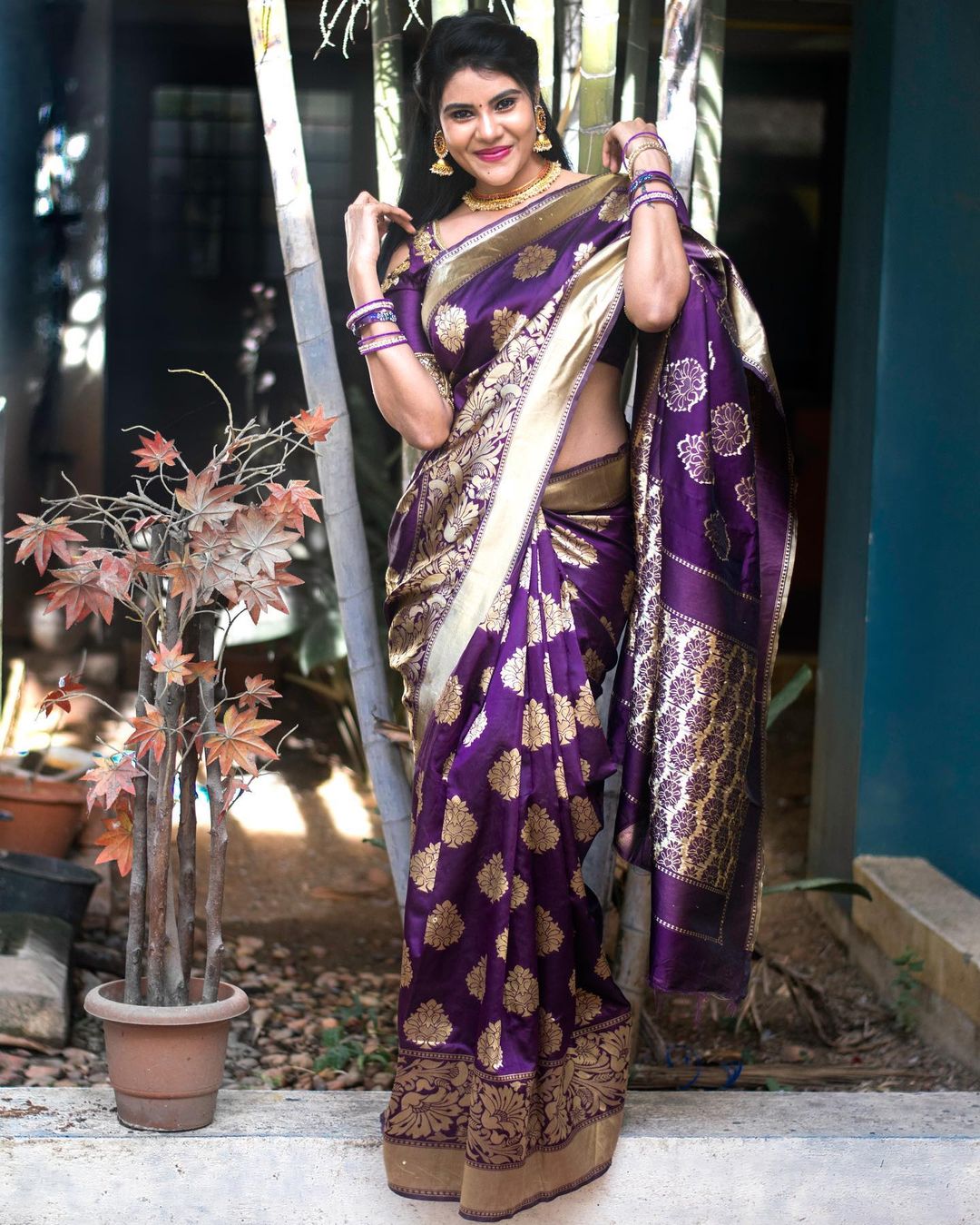 Tamil Serial Actress Nivisha Stills (6)