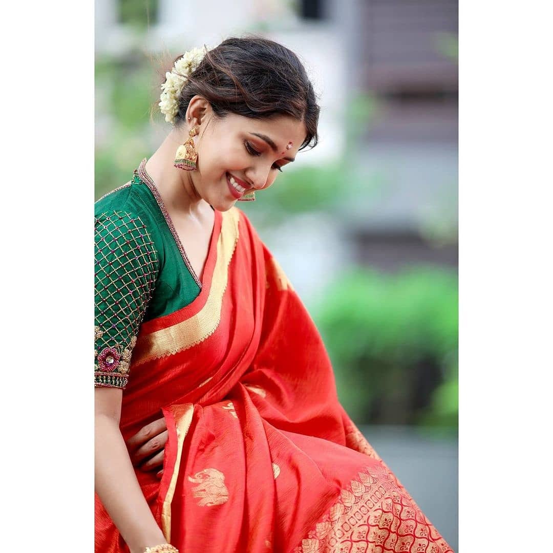 Vani Bhojan Actress Photos Stills Gallery (3)
